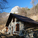 Schutzhütte im Val Vasotina