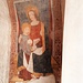 La Madonna con Bambino sulla parete destra della Cappella Vietti.