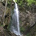 Imposanter Wasserfall in der Combe