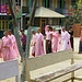 auch die Mädchen können die Klosterschule besuchen