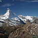 Il Matterhorn e sulla destra la stazione a monte della funivia di Rothorn