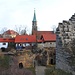 Die Ruine der Höhenburg Altenstein liegt beherrschend über dem gleichnamigen Dorf.