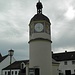 Uhrturm innerhalb der Burganlage