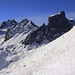 Aussicht vom steilen Zustieg zur Firnrinne in der Südostflanke zur Fasulspitze. Sie ist eine der schwierigsten Gipfel Österreichs, die einfachste Route hat den Schwierigkeitsgrad SS mit Felskletterei V!<br /><br />Über dem Fasukferner stehen Vertinesberg (2855m), Vollandspitze (2929m) und Talliger (2845m).
