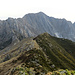 Zoom dalla quota m.1155 sul monte Focoraccia,dietro è osservabile la Cresta degli Uncini e il monte Altissimo