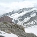 Blick bei aufkommendem Schlechtwetter von der Konkordiahütte (2850m) zum Dreieckhorn (3810,7m).