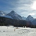 den ganzen Waldgürtel, der ersichtlich ist muss man am Anfang der Tour queren