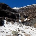 Siamo al piedi, anzi sotto i piedi, della Cima Lunga, ovviamente non si sale da qui ....