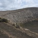 hier stehen wir am untern (tieferliegenden) KraterRand des Caldera Blanca - der höchste Punkt ist im Durchmesser ca. 1km entfernt, packen wir's...