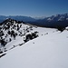 Blick Richtung Osten zum Karwendel hin. Der Rosswank wird von dem Gipfelplateau verdeckt. 