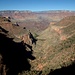 Il canyon di risalita percorso dal Bright Angels Trail. Il boschetto al centro della foto, sul fondo del canyon, è l'Indian Garden
