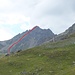 Aufstiegsroute durch die Rinne von der Velillbahn Bergstation aus gesehen.