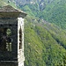 Il campanile di Biegno con alle spalle Monteviasco.
