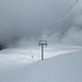 Kurzzeitliches Wolkenloch - herrliches Skigelände in Schwarz-Weiss