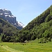 Ankunft im Tal bei sommerlichen Verhältnissen