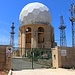 Die Radarstation steht an der Kante Dingli Cliffs. Sie war früher eine Radarstation der Royal Air Force und wird heute von der maltesischen Flugsicherung genutzt.