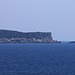Die unbewohnte, 6 Hektar grosse Insel Filfla liegt 5km südlich der Hauptinsel Maltas. Die kleine Nebeninsel Filfoletta ist der südlichste Punkt der Republik Malta.<br /><br />Filfla und der Umkreis von einer nautischen Meile (1,852km) ist Sperrzone und steht unter strengem Naturschutz. Allerdings diente die Insel bis 1971 dem britischen Militär als Zielübungsplatz und wurde fortwährend bombadiert so dass Teile der Insel abbarchen. Es soll sich immer noch etliche nicht explodierte Munition auf der Insel befinden.