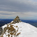 Ein Steinmann ziert den höchsten Punkt (2267 m) des Frümsels