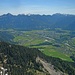Blick über Reutte hinweg in die Ammergauer Alpen.