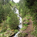 Aufstiegsweg entlang des Wasserfalls