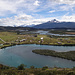 Der Rio Serrano und einige Unterkünfte am Rande des Nationalparks Torres del Paine