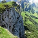 Blick über die schroffe Wand der Alp Sigel