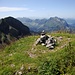 Gipfel Rossalpelispitz mit Mini-Steinhaufen