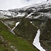 unser Weg führt weiter unterhalb dem Tschep-Grat gen Alp Mora