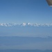 Anflug auf Kathmandu. Das Himalaya am Horizont