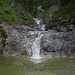 Kurzer Wasserfall