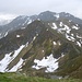 ... Gipfelblick, zu sehen sind KleineR und GroßeR Beil. Der Name Beil hat nichts mit einem Beil zu tun, sondern leitet sich von "Beutel" ab, daher korrekterweise der männliche Artikel im Tiroler Idiom.