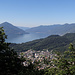 Aussicht über den Lago Maggiore im Aufstieg nach Monte Brè