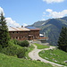 eine sehr gemütlich wirkende und attraktive Hütte