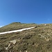 Gipfelaufstieg zum Roccabella - der Pfad läuft von hier entlang dem Grat bis zum Gipfel