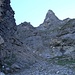 Der klettersteigähnliche Abschnitt beginnt. Im unteren Teil gab´s viel loses Gestein und ein etwas lockeres Drahtseil.