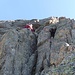 Steile Tafoni-Kletterei zu Beginn der 4. SL