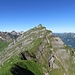 Nun geht es in leichter Gratwanderung weiter...