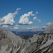 Diffus zeigen sich im Osten auch Karwendel und das Wetterstein