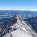 Blick über Kaiserkopf und Inntal in die Zillertaler Alpen ...