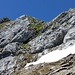 Nur noch diese Stufe trennt mich vom Gipfelplateau. Der Fels ist nicht schwierig, nur der Einstieg etwas schmierig ;-)