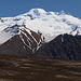 Unterwegs bei Skaftafell - Ausblick unweit von Sjónarsker zum höchsten Berg Islands, Hvannadalshnúkur.