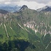 Panorama vom Schijen aus ins Oberseetal und seinen bekannten Erhebungen die meistens vom Wägital aus bestiegen werden. Ich hoffe, dass ich mich den Glarnern und den Schwyzern gegenüber neutral verhalten habe