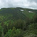 Gipfelblick zum Roßalpenkopf, hinter dem sich der Geigelstein versteckt.