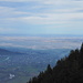 Ein erster Blick auf den Bodensee mit den letzten, noch nicht weggeblasenen Nebelbänken, vorne Lustenau.