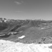 Auf der Nordseite des Passes liegt noch Schnee