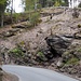 Die Strasse nach Vermol führt durch ein wildes Gebiet