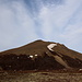 Unterwegs zum Vindbelgjarfjall - Blick in Richtung Gipfel auf dem erstem Teilstück der Wanderung, welches hier noch über das relativ flache Gelände südwestlich des Bergkegels führt.