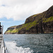 Rasante Bootsfahrt entlang der Westküste der Insel Streymoy.