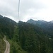 In der Früh hat es noch geregnet. Hier fahren wir kurz nach 9 Uhr mit der Gondel hoch zum Jöchle.