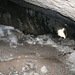 Blick aus der Höhle zum Eingang 1